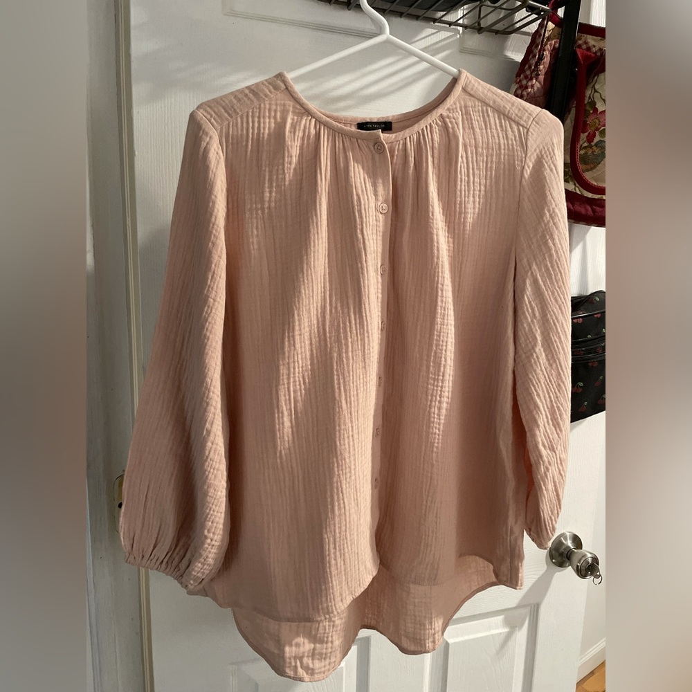 Ann Taylor Blush Pink Top (NEW NEVER WORN)